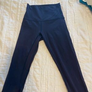 navy 21" cropped lululemon leggings